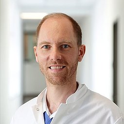 Porträt Dr. Jakob Schröder