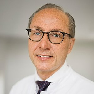 Prof. Dr. Andreas Erhardt, Chefarzt und Facharzt für Innere Medizin und Gastroenterologie