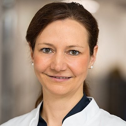Leitende Oberärztin, Dr. Anke Busch, Fachärztin für Plastische und Ästhetische Chirurgie, Handchirurgie