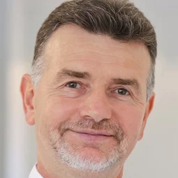 Herr Dr. Hüseyin Aral Augenheilkunde Kunibertsklinik