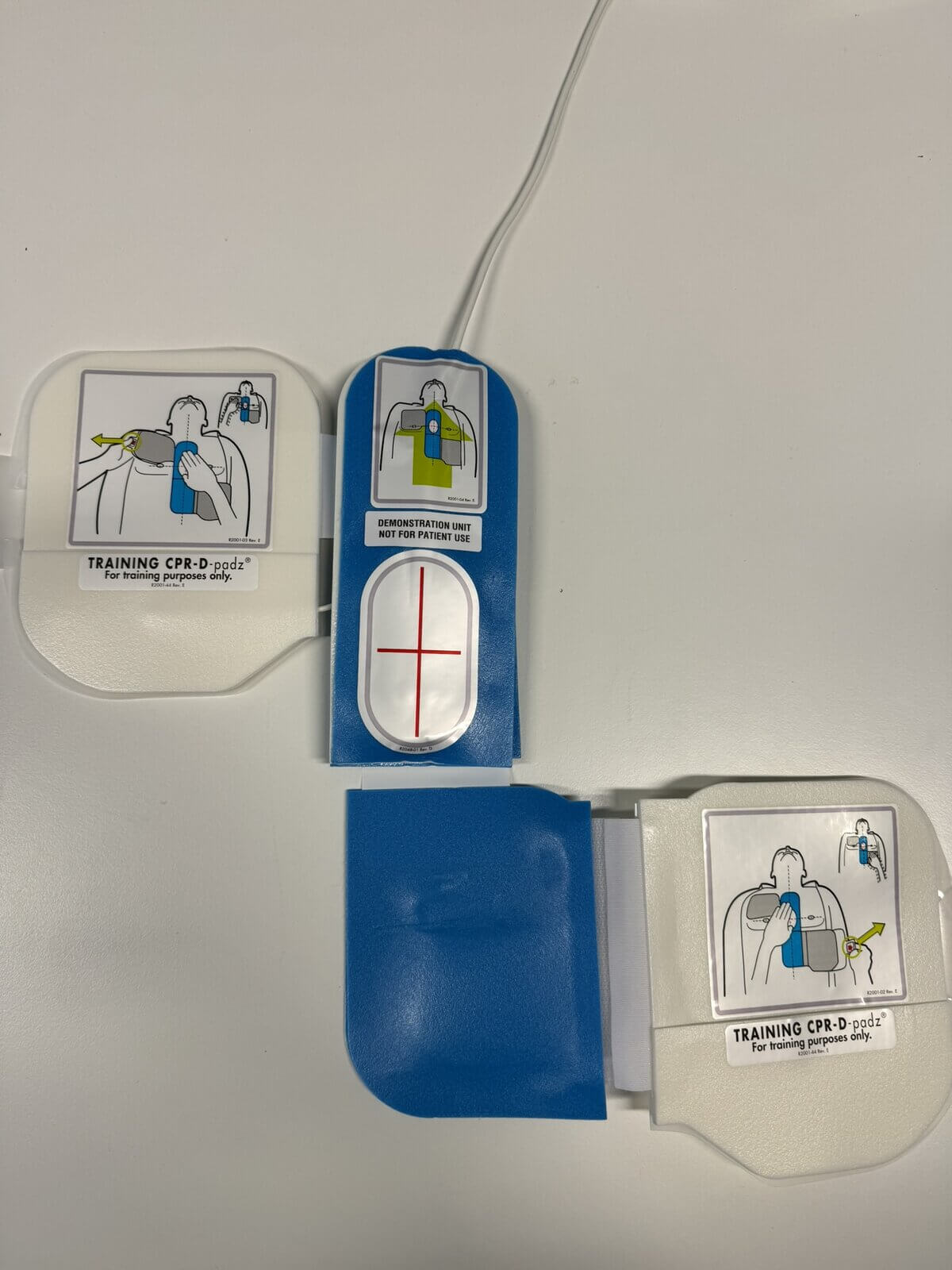 Abbildung Klebe-Defibrillationselektroden mit Feedbacksensor