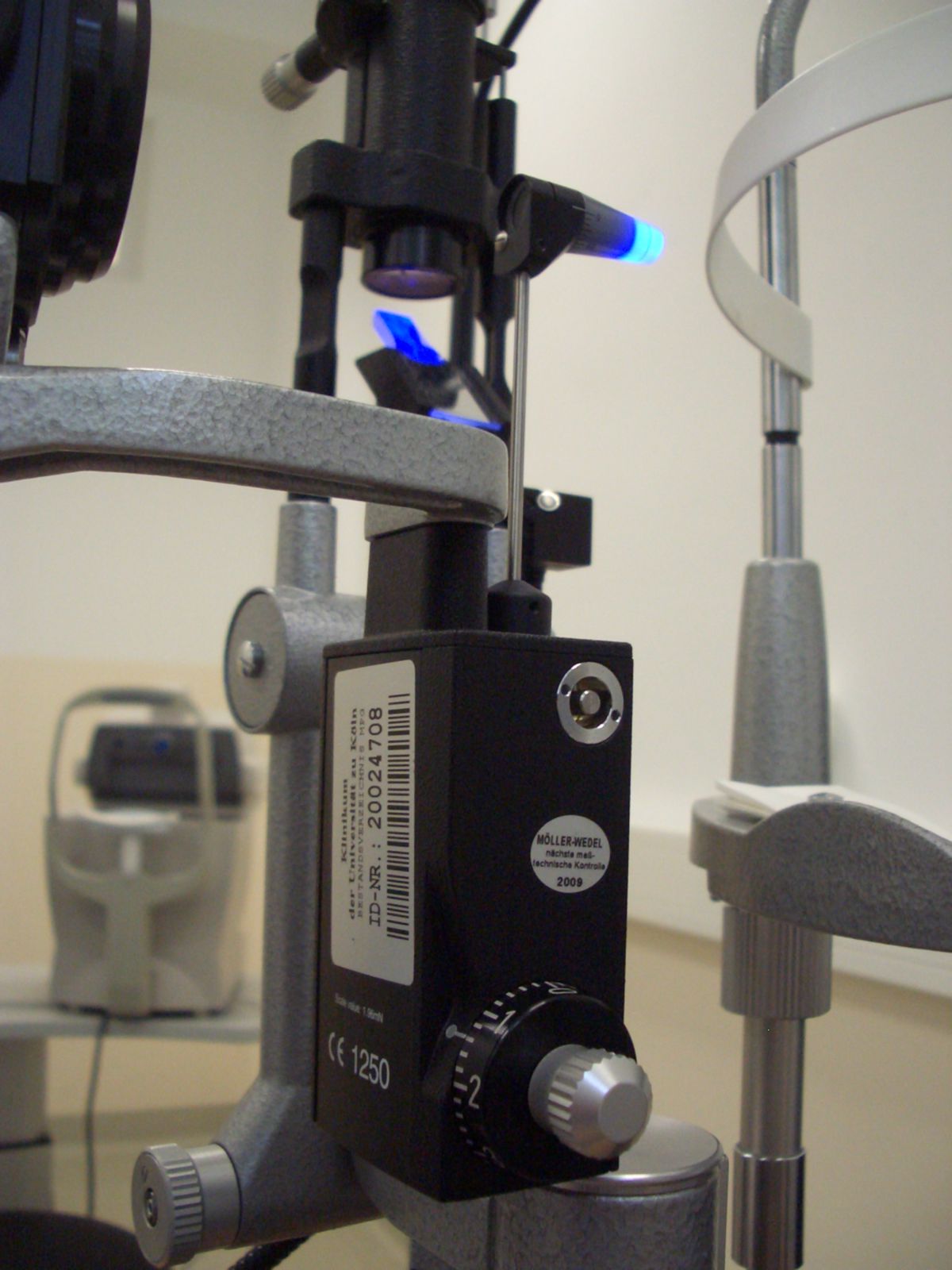 Tonometer zur Augendruckmessung