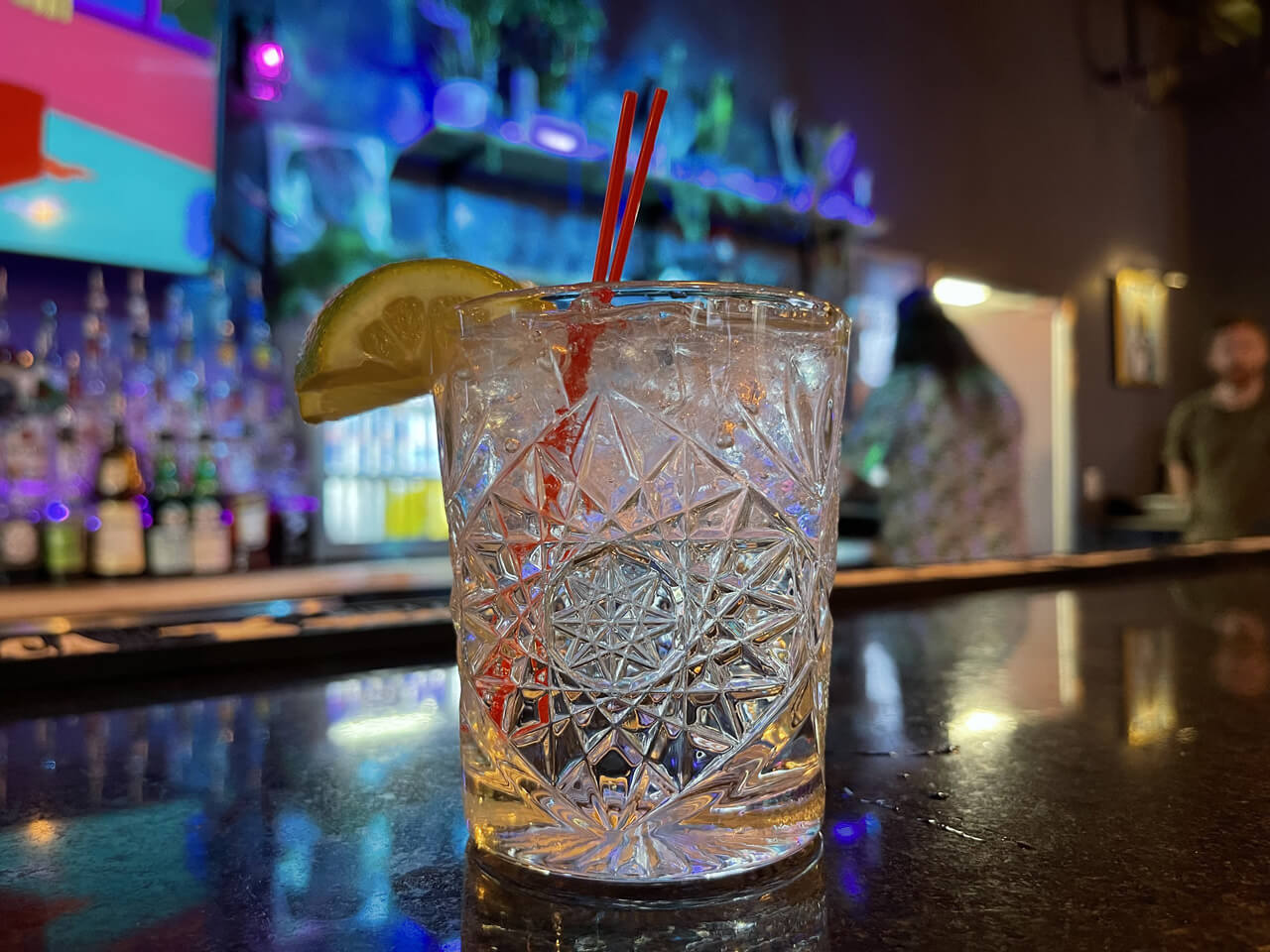 doccheck_-_09_malaria_-_03_gintonic_original.jpg