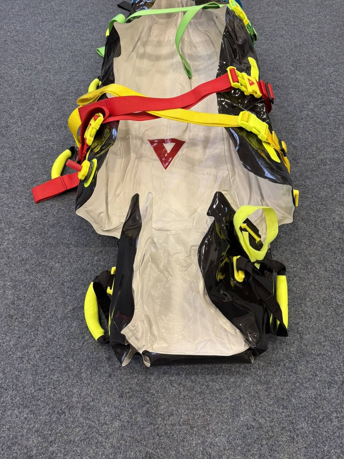 Vakuummatratze mit verstärkter HWS-Immobilisationsfähigkeiten