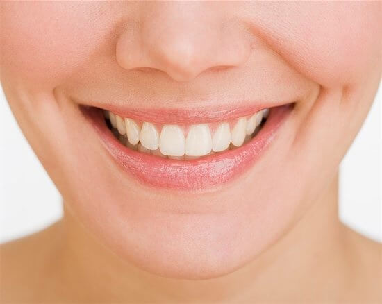 5_effective_ways_to_make_your_teeth_whiter__1__original.jpg