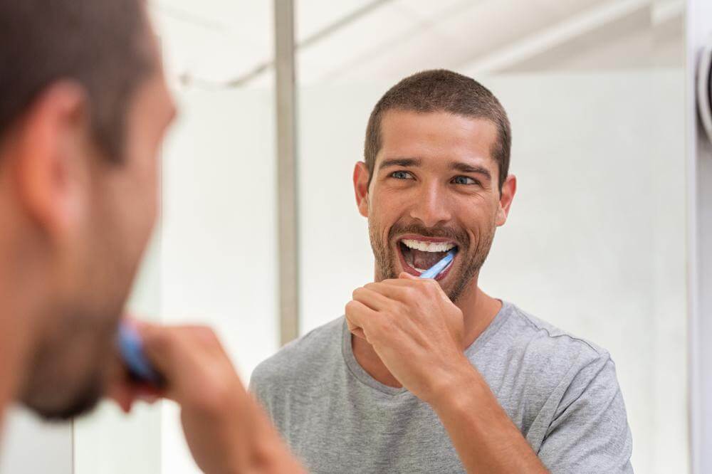 8_simple_things_that_can_help_you_fight_gingivitis_original.jpg
