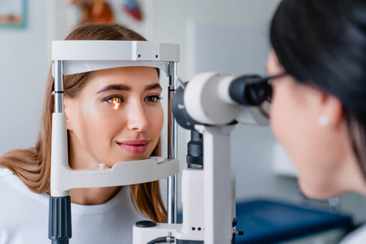 top_4_reasons_to_schedule_an_eye_exam_original.jpg