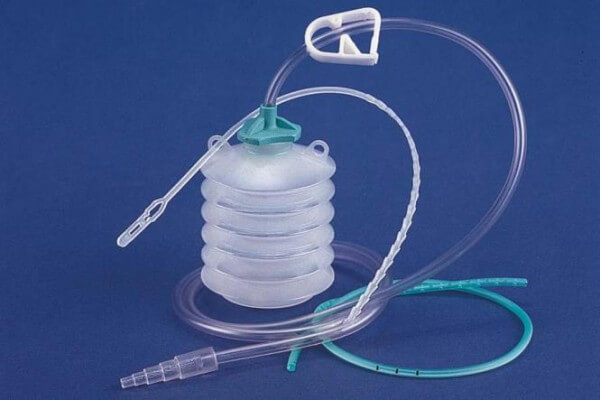Mini QUICKY Saugflasche 200ml, mit Verbindungsschlauch und Stufenkonnektor Mini QUICKY Saugflasche 200ml, mit Verbindungsschlauch und Stufenkonnektor